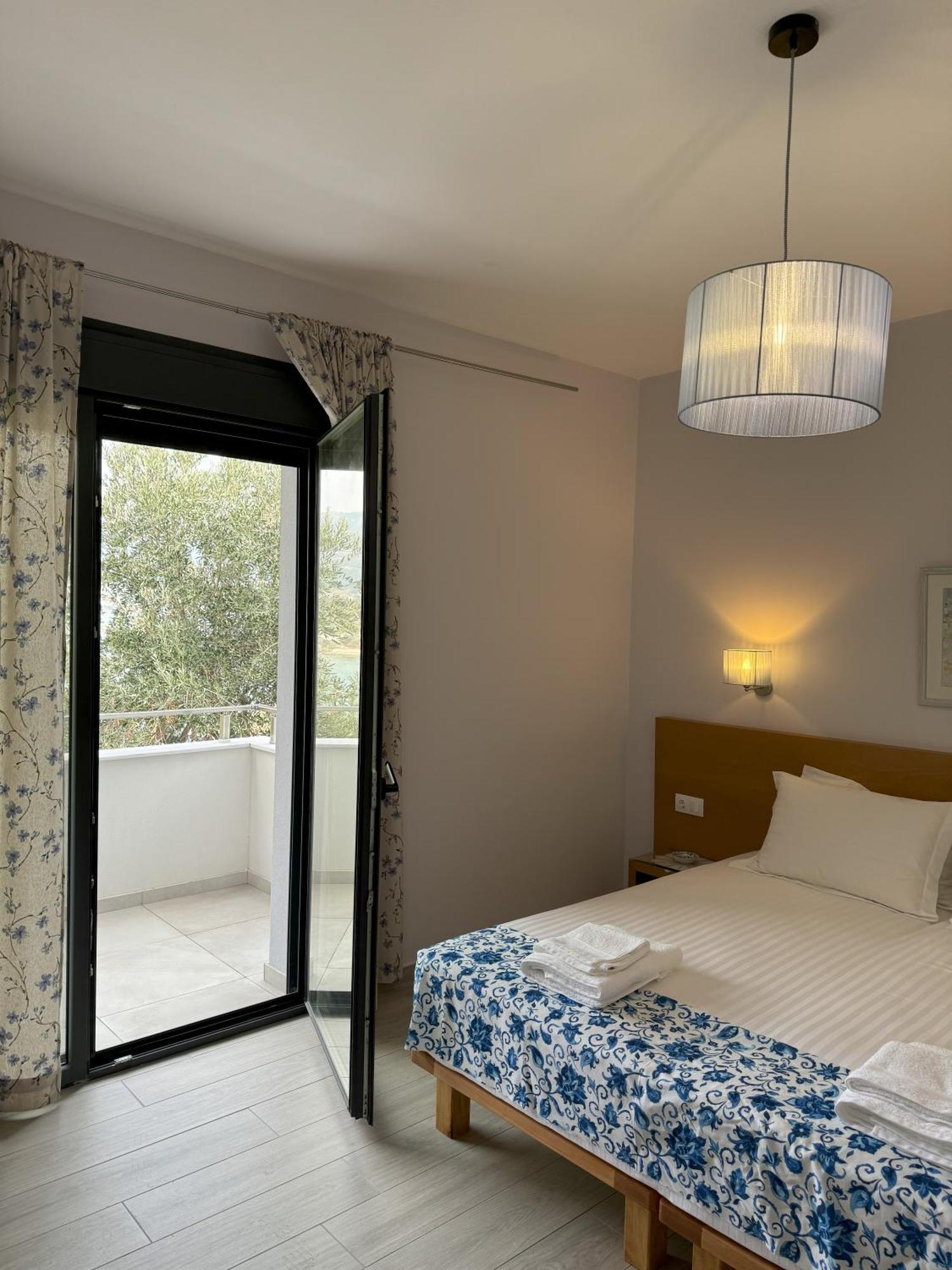 Apartamento Acra Melia PalaiónTsiflíkion Exterior foto